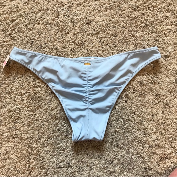 Victoria’s Secret Bikini Bottoms - Picture 2 of 4